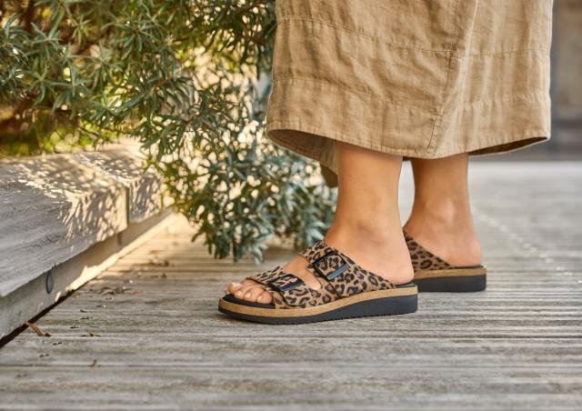 Damslip-in med två justerbara spännen