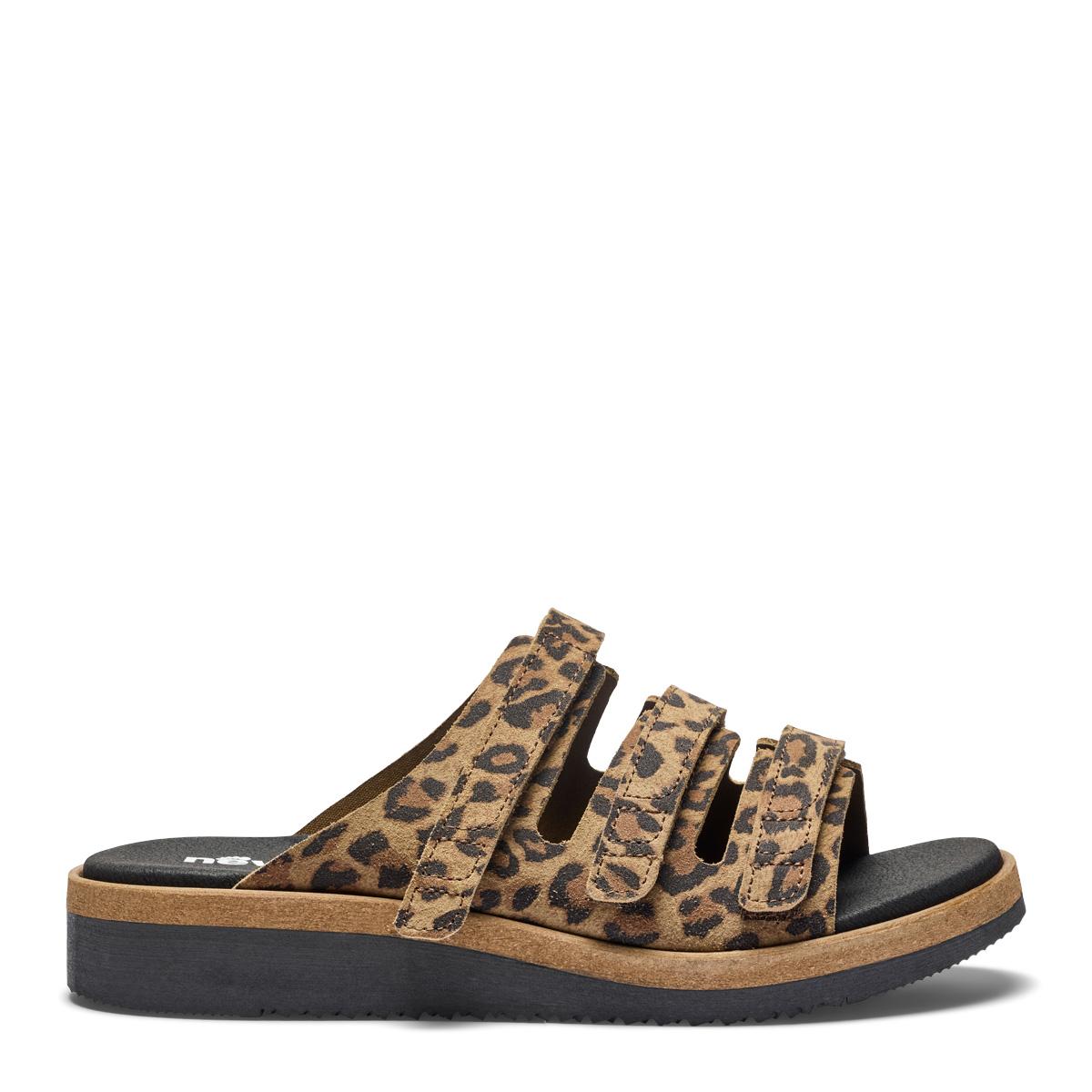 Slip-in sandal för damer med tre justerbara kardborreremmar.